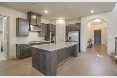 47 N Lochwood Way, The Woodlands, TX 77375 - Photo 11