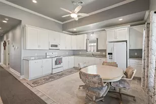 2005 Nelson St, Port Bolivar, TX 77650 - Photo 19