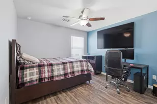 18750 Brisbane Creek Ct, Katy, TX 77449 - Photo 17