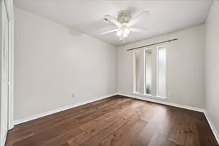 1522 19th Ave N, Texas City, TX 77590 - Photo 17