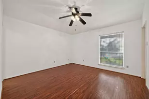 7522 Flair Oaks Dr, Houston, TX 77040 - Photo 17