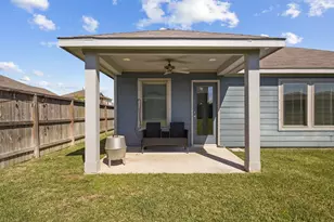 1217 Lancer Leap Dr, Alvin, TX 77511 - Photo 19