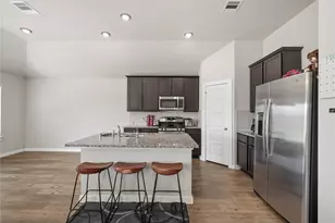 1217 Lancer Leap Dr, Alvin, TX 77511 - Photo 9