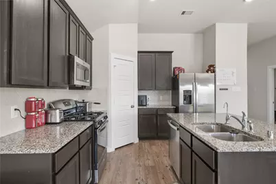 1217 Lancer Leap Drive, Alvin, TX 77511 - Photo 7