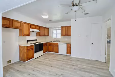 8522 Fawn Terrace Drive, Houston, TX 77071 - Photo 11