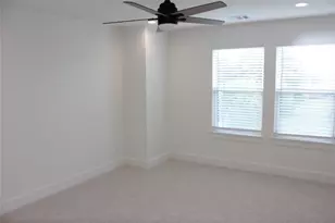 5217 Pickfair St, Houston, TX 77026 - Photo 17