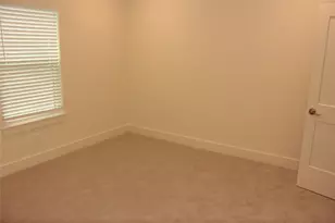 5217 Pickfair St, Houston, TX 77026 - Photo 29
