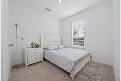 7326 Madison Commons Lane, Houston, TX 77075 - Photo 9