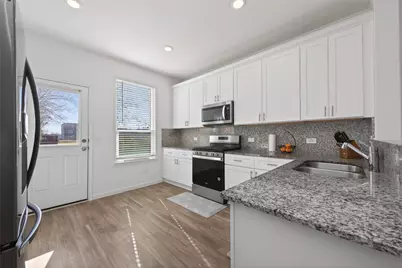 7326 Madison Commons Lane, Houston, TX 77075 - Photo 11