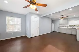 5209 Plum Dr, Houston, TX 77087 - Photo 5