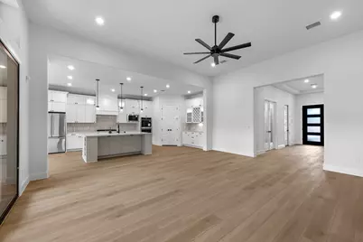 736 Golden Aster Boulevard, Waller, TX 77484 - Photo 5