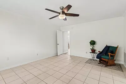 6810 Casablanca Drive, Houston, TX 77088 - Photo 21