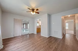 227 Glencairn Ct, Houston, TX 77336 - Photo 9