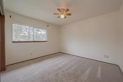 227 Glencairn Court, Houston, TX 77336 - Photo 23