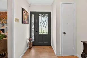 14387 Misty Meadow Ln, Houston, TX 77079 - Photo 5