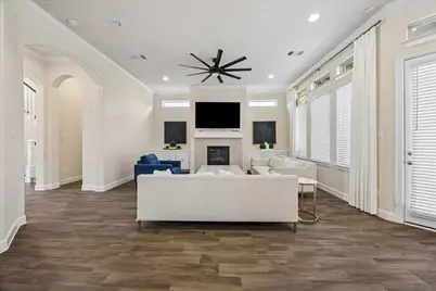5120 E Lacey Garden Loop, Houston, TX 77018 - Photo 9