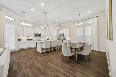 5120 E Lacey Garden Loop, Houston, TX 77018 - Photo 5