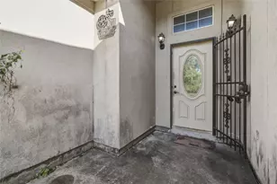 9711 Signet St St, Houston, TX 77029 - Photo 11