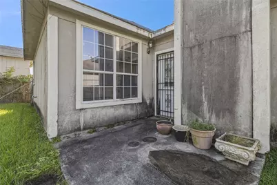 9711 Signet St Street, Houston, TX 77029 - Photo 5