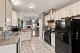9711 Signet St St, Houston, TX 77029 - Photo 13