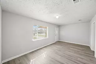 8829 Woodlyn Rd, Houston, TX 77078 - Photo 5