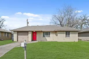 8829 Woodlyn Rd, Houston, TX 77078 - Photo 1