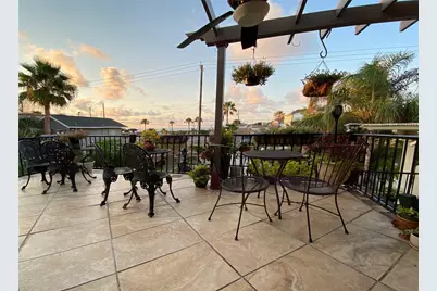 715 Broadway Street, Galveston, TX 77550 - Photo 23