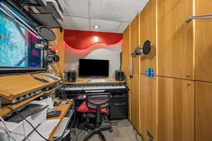 715 Broadway St, Galveston, TX 77550 - Photo 21