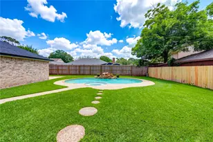 8206 Tiger Ln, Houston, TX 77040 - Photo 29