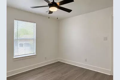 724 E 39th Street #B, Houston, TX 77022 - Photo 7