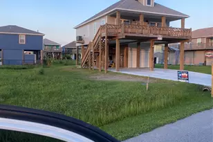 982 Tideland Dr, Crystal Beach, TX 77650 - Photo 1