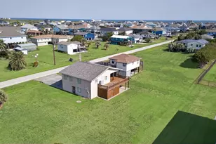 975 Holiday Dr, Crystal Beach, TX 77650 - Photo 33