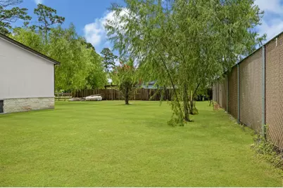 9623 Meadowvine Drive, Houston, TX 77044 - Photo 39