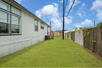 9623 Meadowvine Drive, Houston, TX 77044 - Photo 37