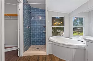 9623 Meadowvine Dr, Houston, TX 77044 - Photo 25