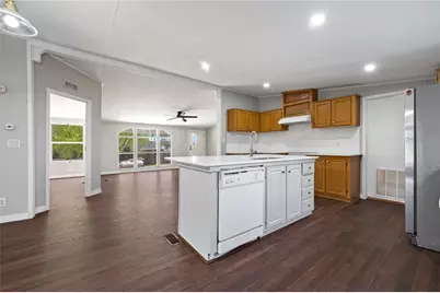 9623 Meadowvine Drive, Houston, TX 77044 - Photo 11