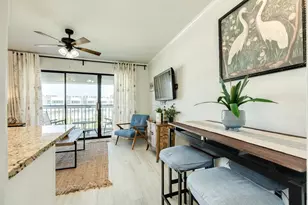 6102 Seawall Blvd, Galveston, TX 77551 - Photo 3