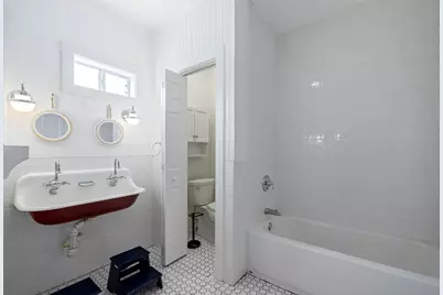 1718 Avenue N, Galveston, TX 77550 - Photo 37