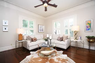 209 E Woodland St, Houston, TX 77009 - Photo 9