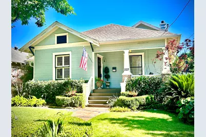 209 E Woodland Street, Houston, TX 77009 - Photo 1