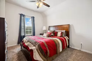 7910 Brooks Crossing Dr, Baytown, TX 77521 - Photo 21