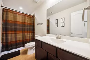 7910 Brooks Crossing Dr, Baytown, TX 77521 - Photo 23