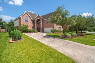 63 N Arrow Canyon Cir, The Woodlands, TX 77389 - Photo 1