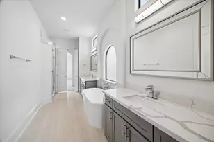 1059 W 16th St, Houston, TX 77008 - Photo 17