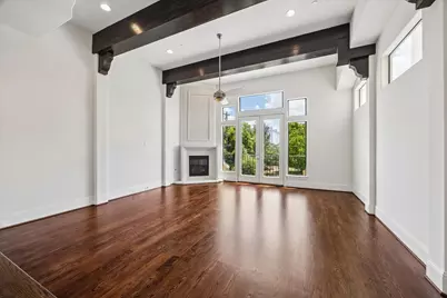 1059 W 16th Street, Houston, TX 77008 - Photo 3