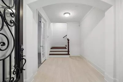 1059 W 16th Street, Houston, TX 77008 - Photo 5
