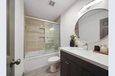 9616 Long Point Road #47, Houston, TX 77055 - Photo 11