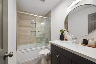 9616 Long Point Rd, Houston, TX 77055 - Photo 11