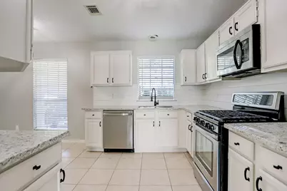 5106 Spring Circle Drive, Pearland, TX 77584 - Photo 11