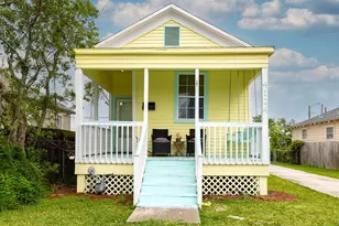 4124 Ave M 1/2, Galveston, TX 77550 - Photo 1